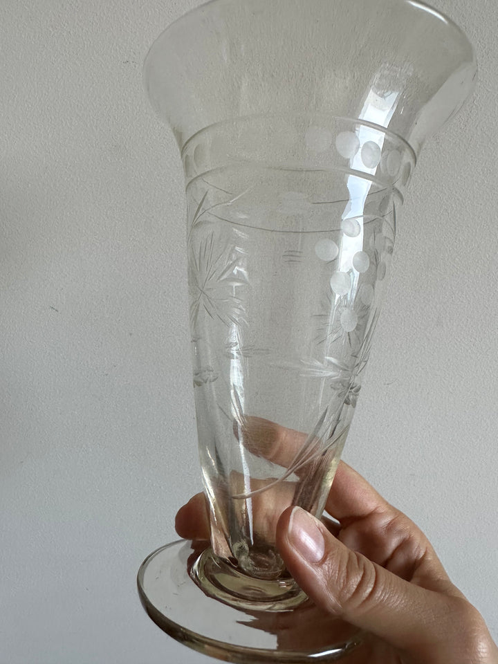 Vase en cristal gravé années 1930