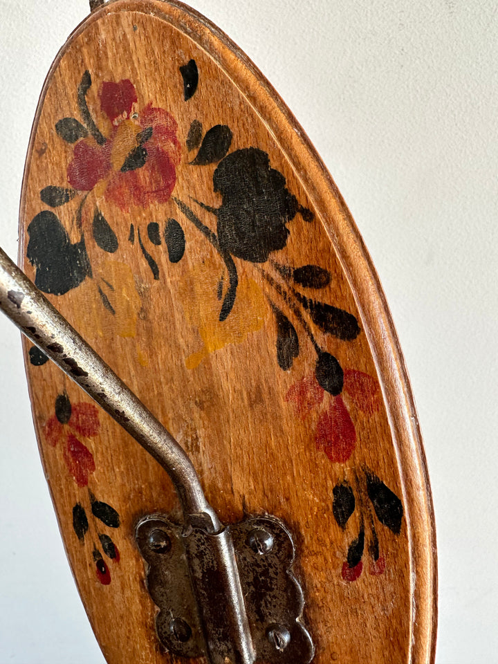 Porte manteau en bois peint à la main motifs fleurs