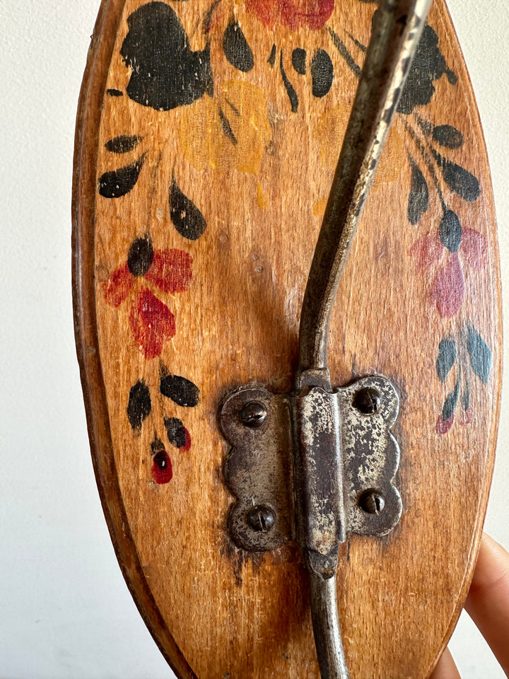 Porte manteau en bois peint à la main motifs fleurs