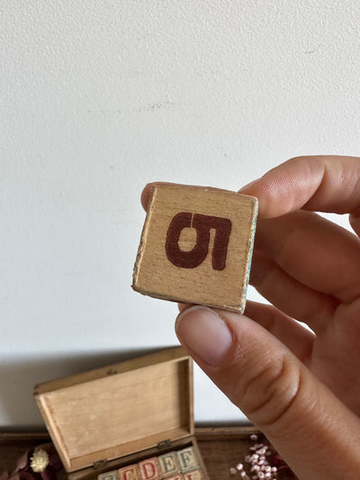 Jeu de cubes alphabétiques en bois