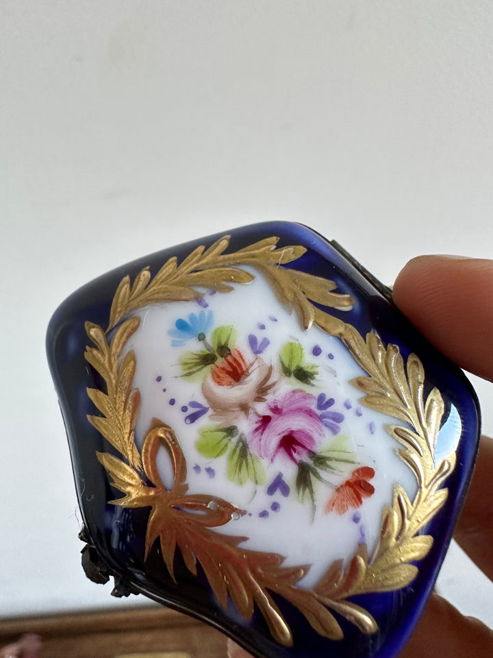 Assortiment de bonbonnières en porcelaine de Limoges années 1920