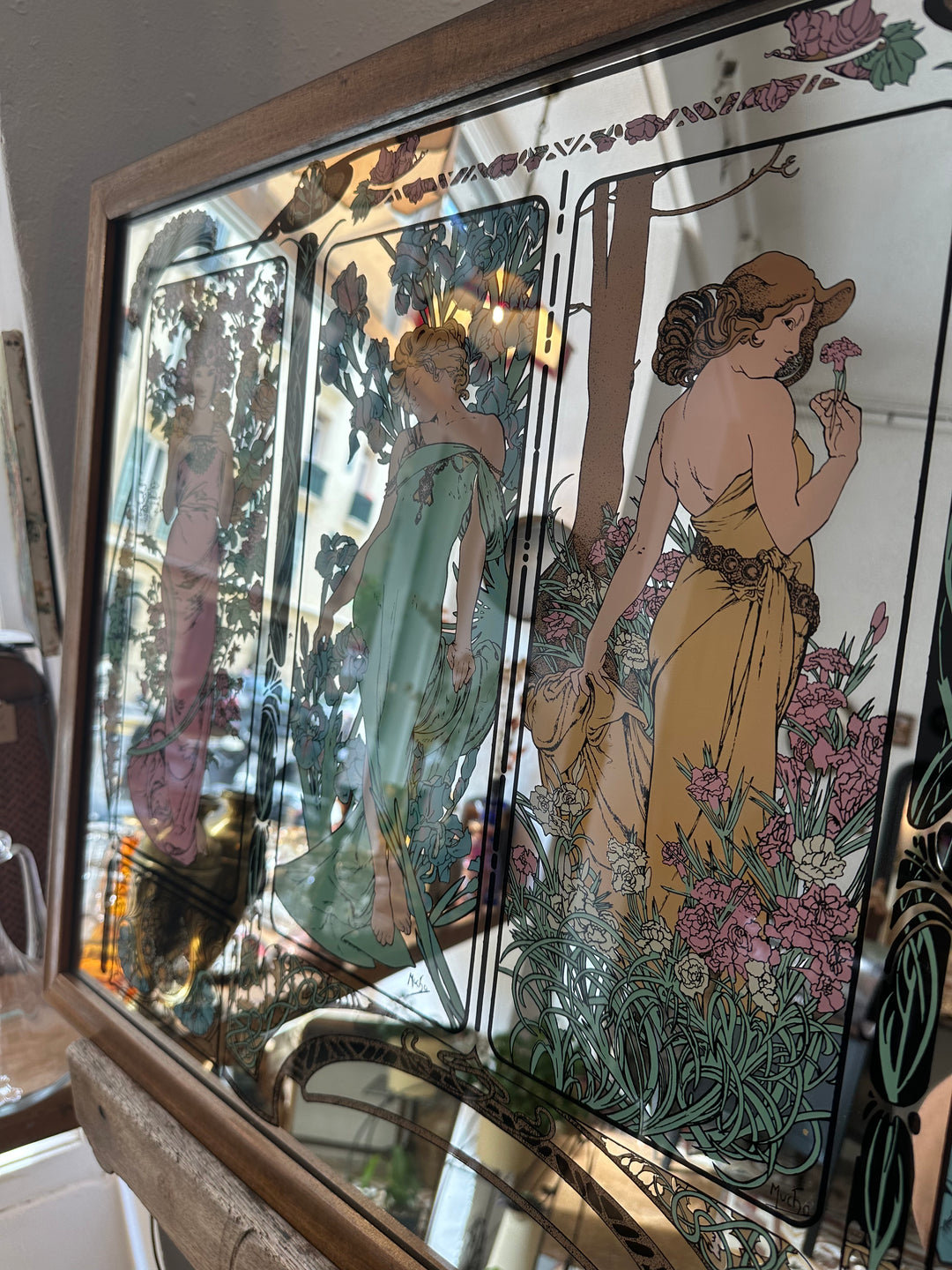 Miroirs illustration Mucha