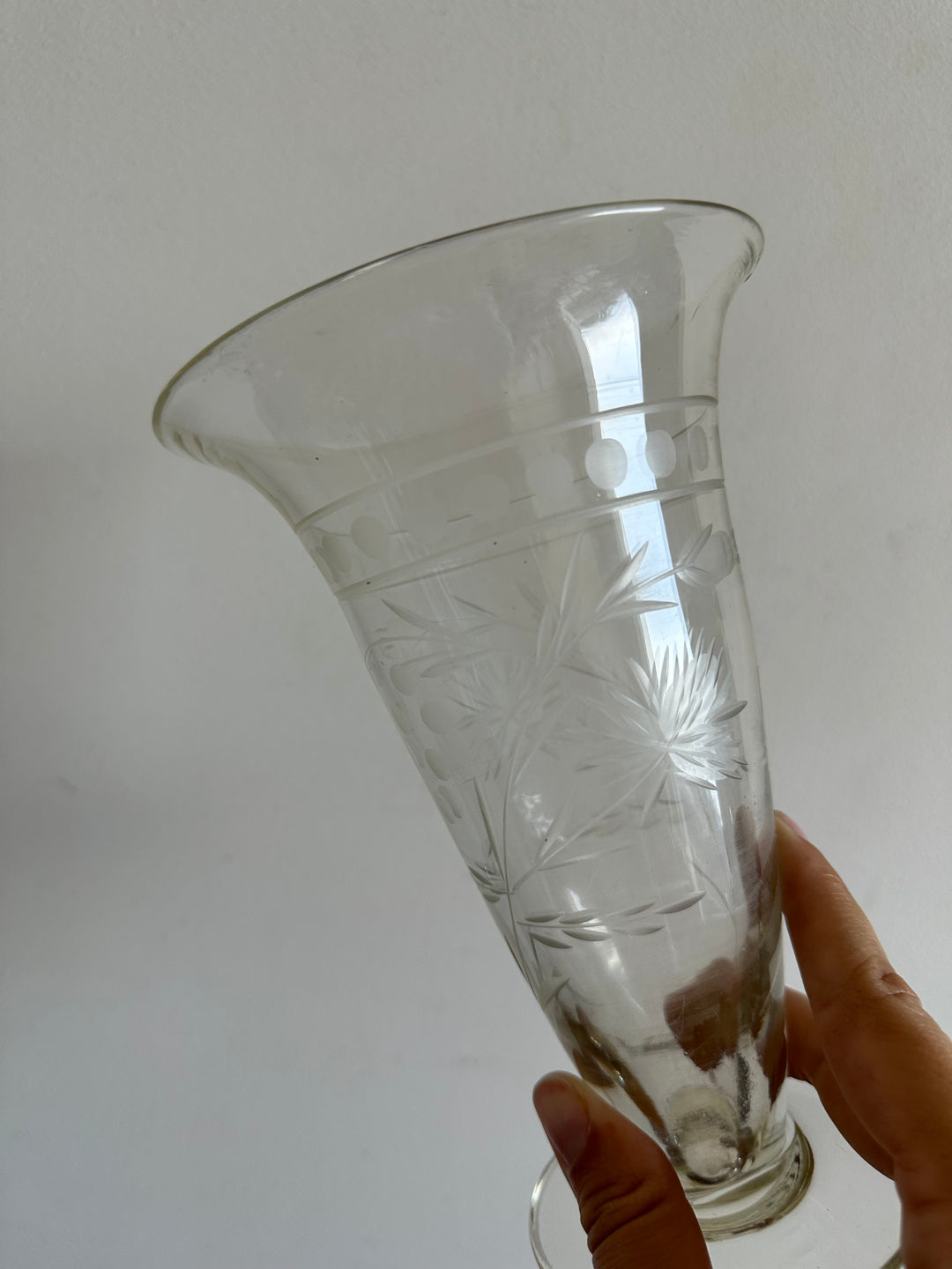 Vase en cristal gravé années 1930