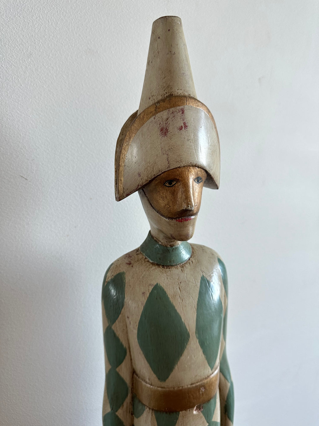 Arlequin de la comedia del' Arte en bois