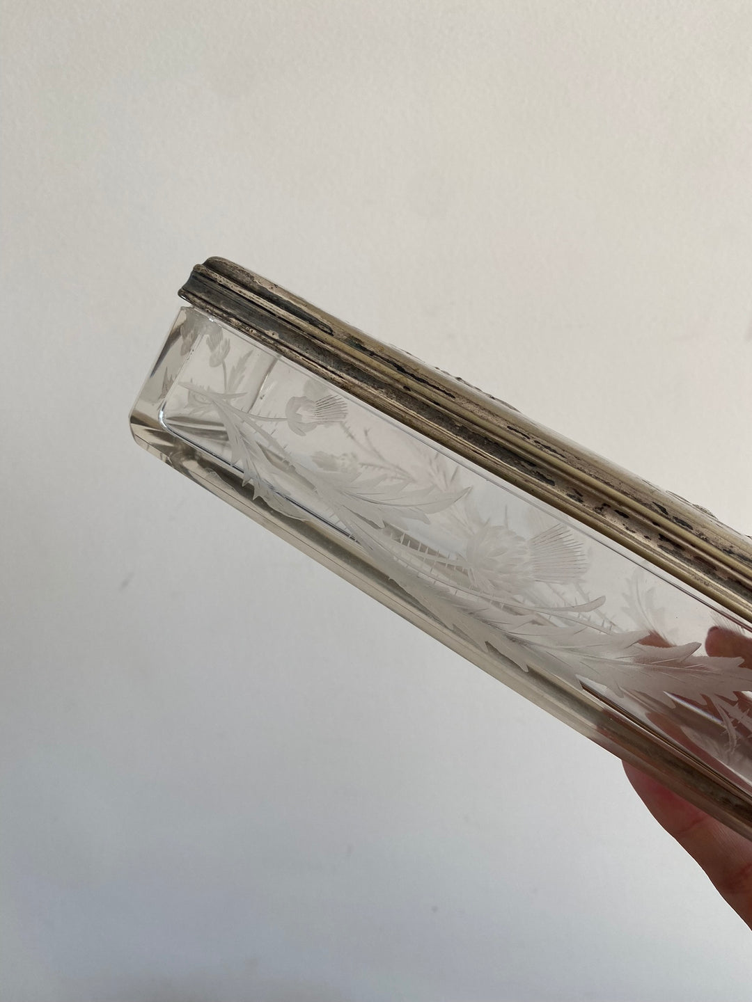 Ensemble de toilette en verre et cristal et métal argenté ancien