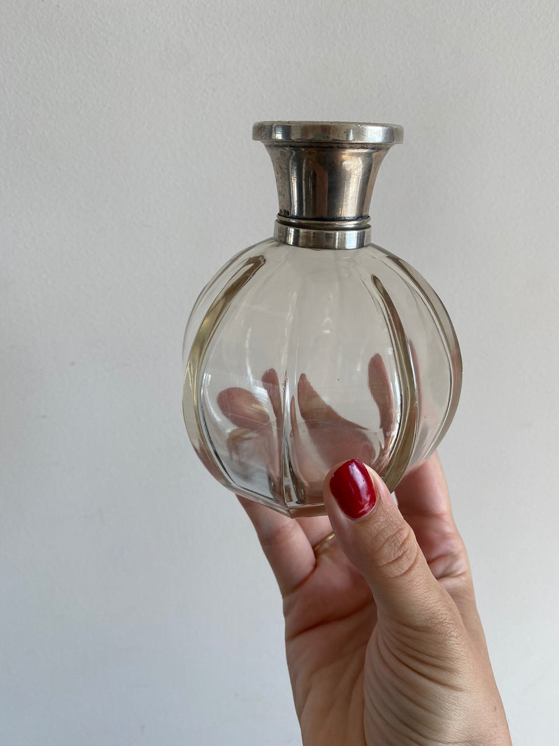 Ensemble de toilette en verre et cristal et métal argenté ancien