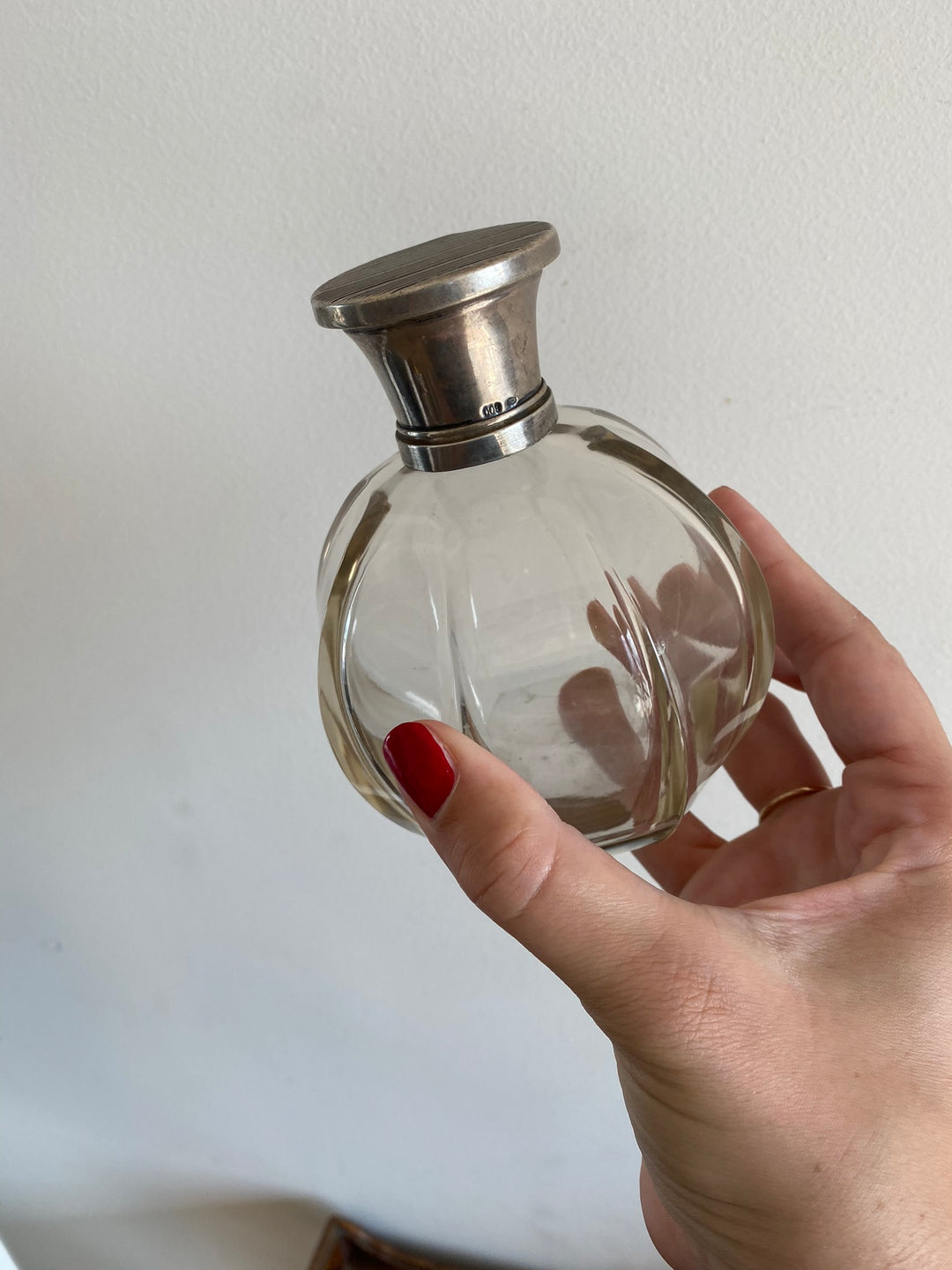 Ensemble de toilette en verre et cristal et métal argenté ancien