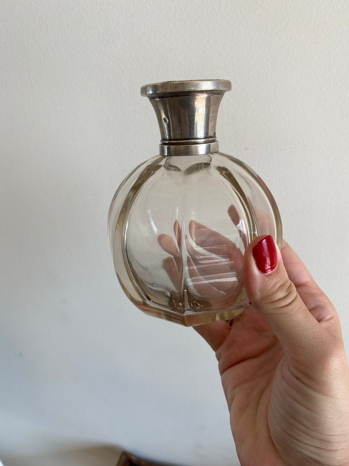 Ensemble de toilette en verre et cristal et métal argenté ancien