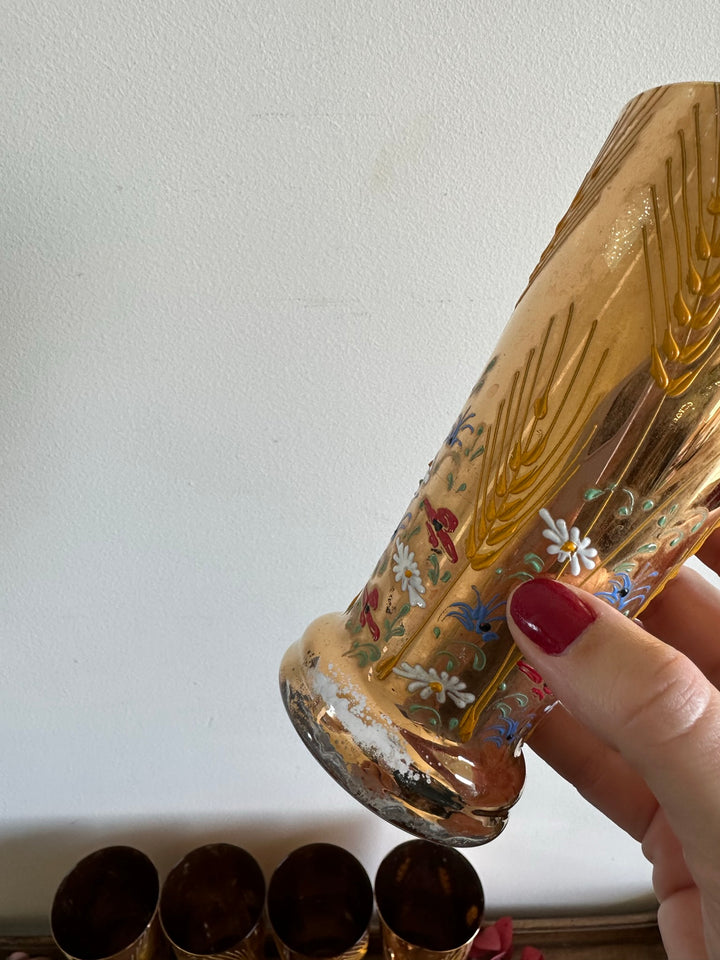 Service verres à eau recouvert de feuille d'or, motifs fleurs peints à la main