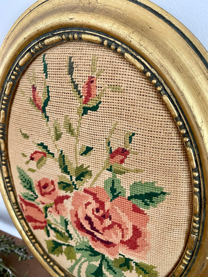 Cadre broderie roses