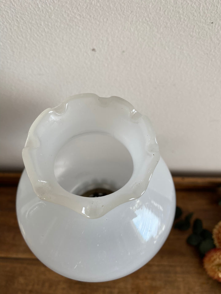 Lampe à pétrole réservoir en verre opaque blanc