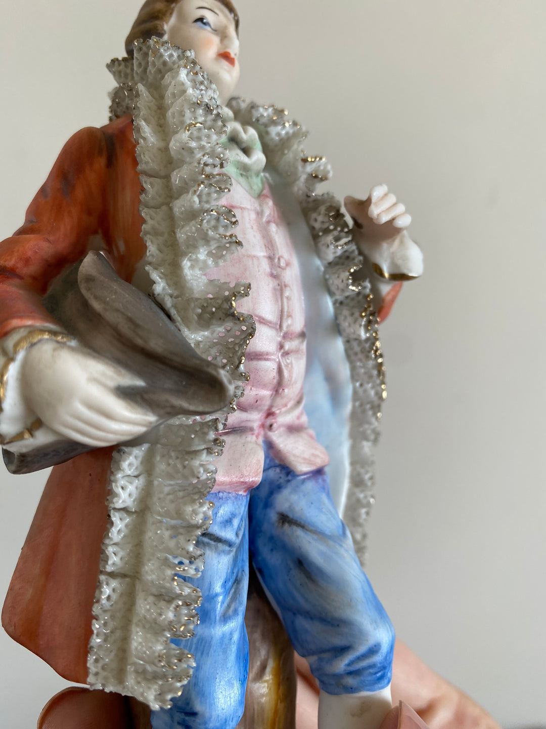 Statuettes porcelaine fabrication pologne couple en costumes d'époque