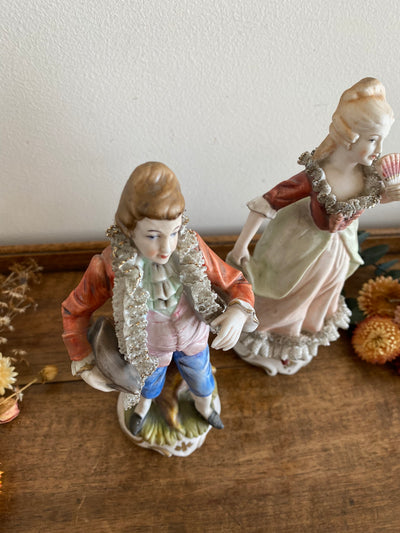 Statuettes porcelaine fabrication pologne couple en costumes d'époque