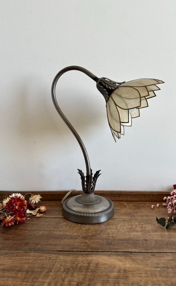 Lampe années 60 abat jour nénuphar en nacre