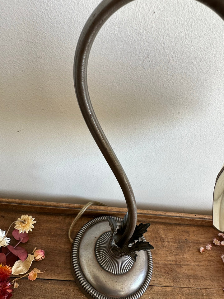 Lampe années 60 abat jour nénuphar en nacre