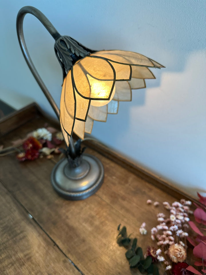 Lampe années 60 abat jour nénuphar en nacre