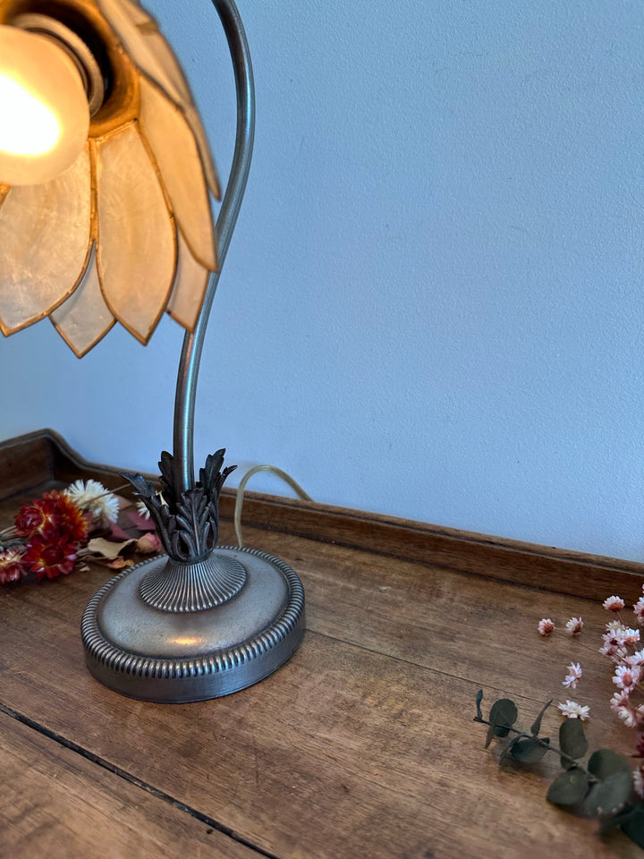 Lampe années 60 abat jour nénuphar en nacre