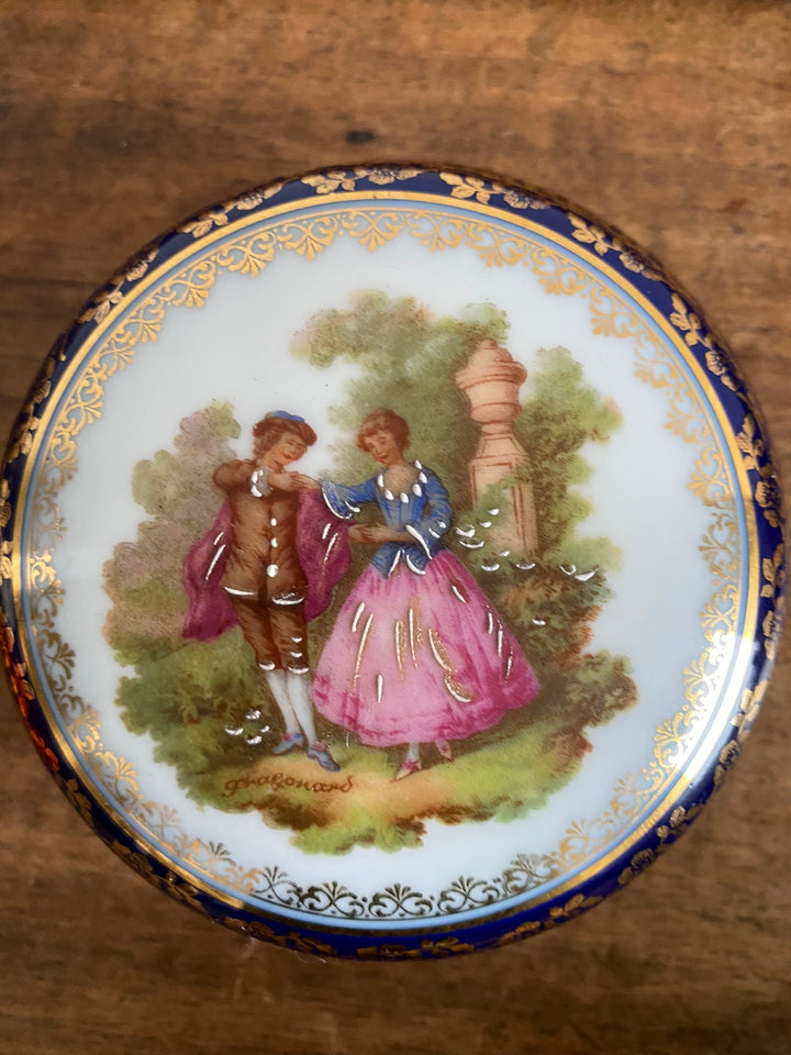 Bonbonnières anciennes en porcelaine de Limoges