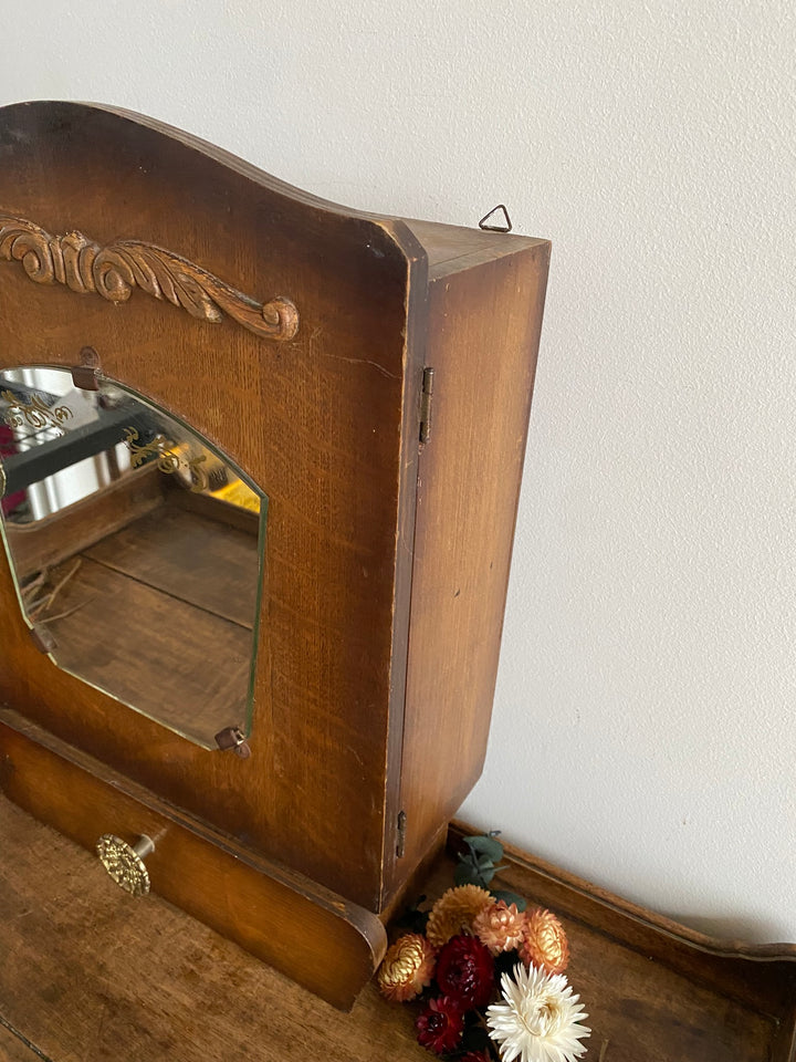 Armoire à pharmacie en bois années 50