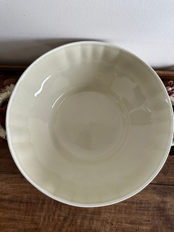 Soupière en porcelaine de Limoges années 1950