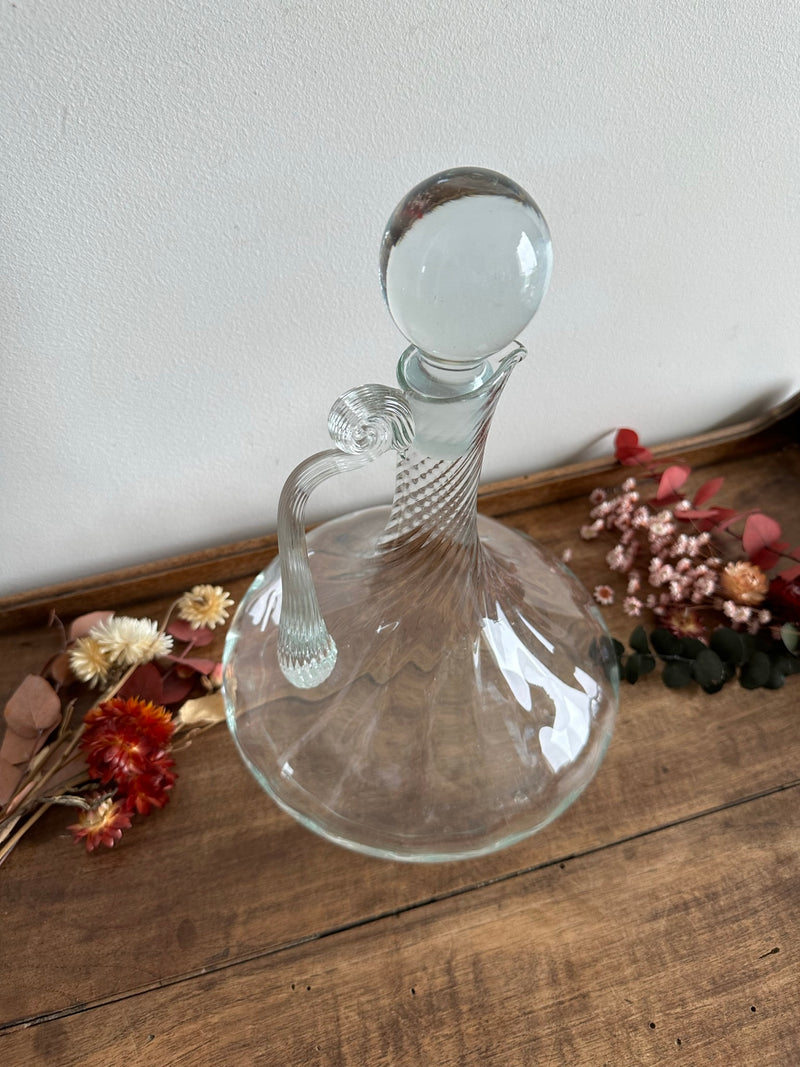 Carafe à vin décanteur en verre moulé