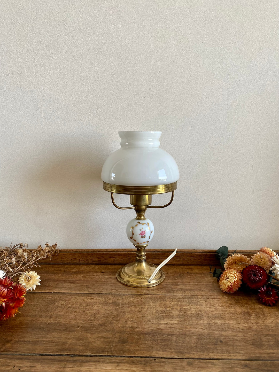 Lampe porcelaine laiton et opaline