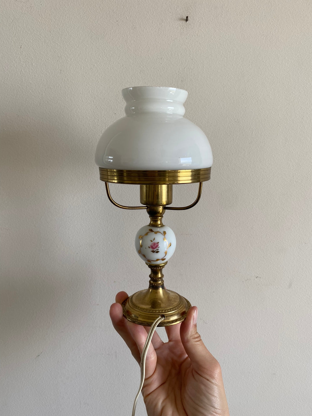 Lampe porcelaine laiton et opaline