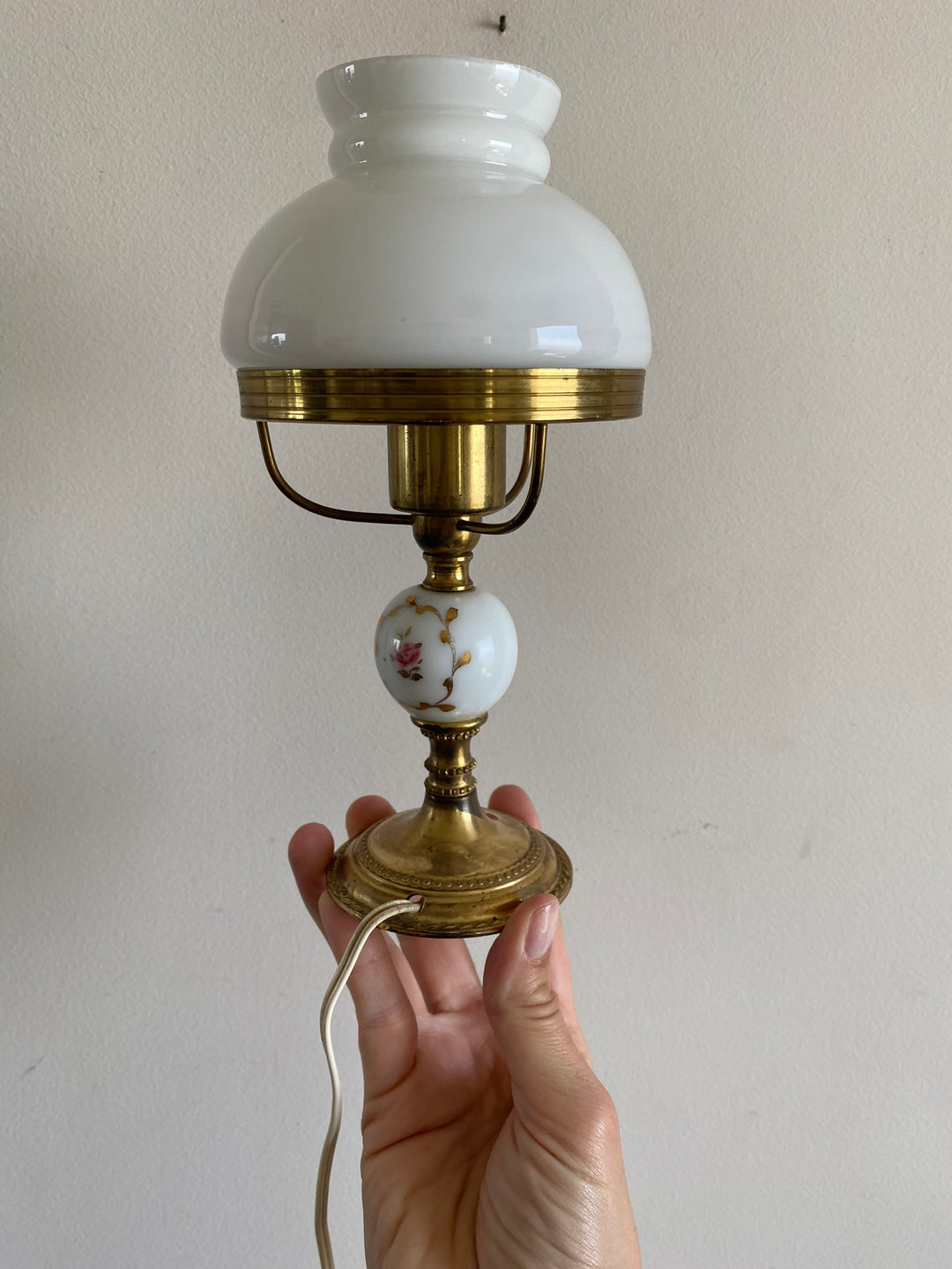 Lampe porcelaine laiton et opaline