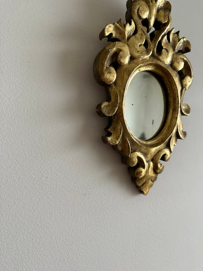 Miroir rococo en bois doré à la feuille d’or taille S