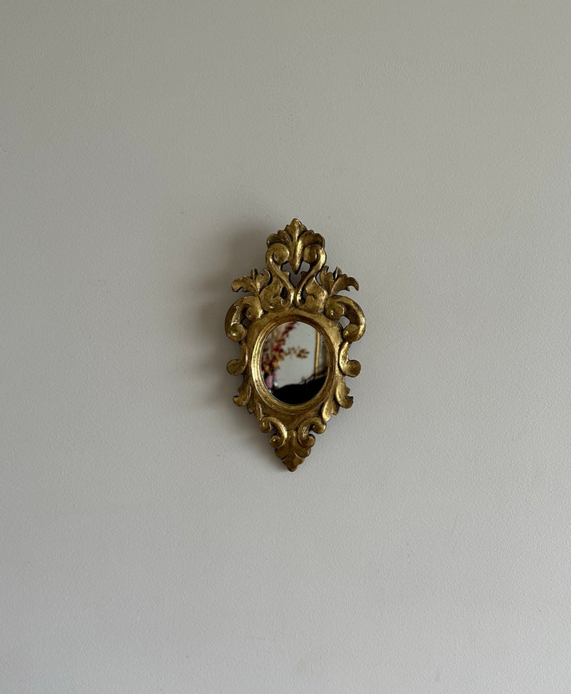 Miroir rococo en bois doré à la feuille d’or taille S