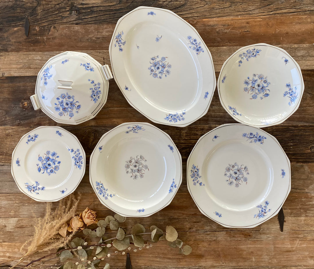 Plats de service Mavaleix et Granger Limoges motifs fleurs bleues