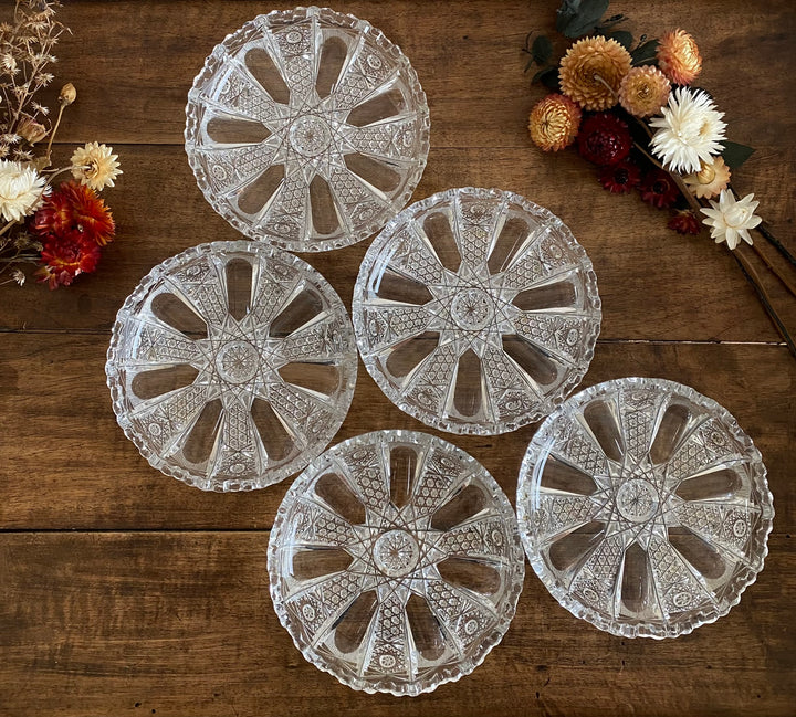 Assiettes coupelles en cristal ciselées