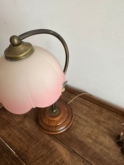 Lampe abat jour pate de verre rose pêche