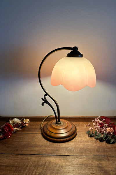 Lampe abat jour pate de verre rose pêche