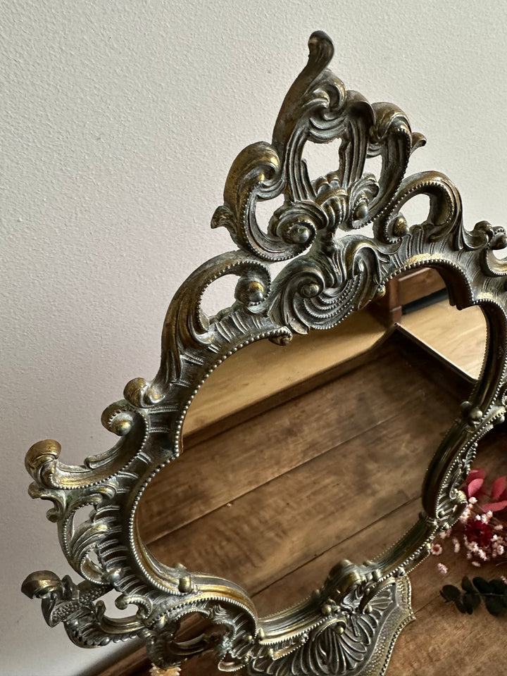 Miroir psyché sur pied en bronze et laiton style baroque