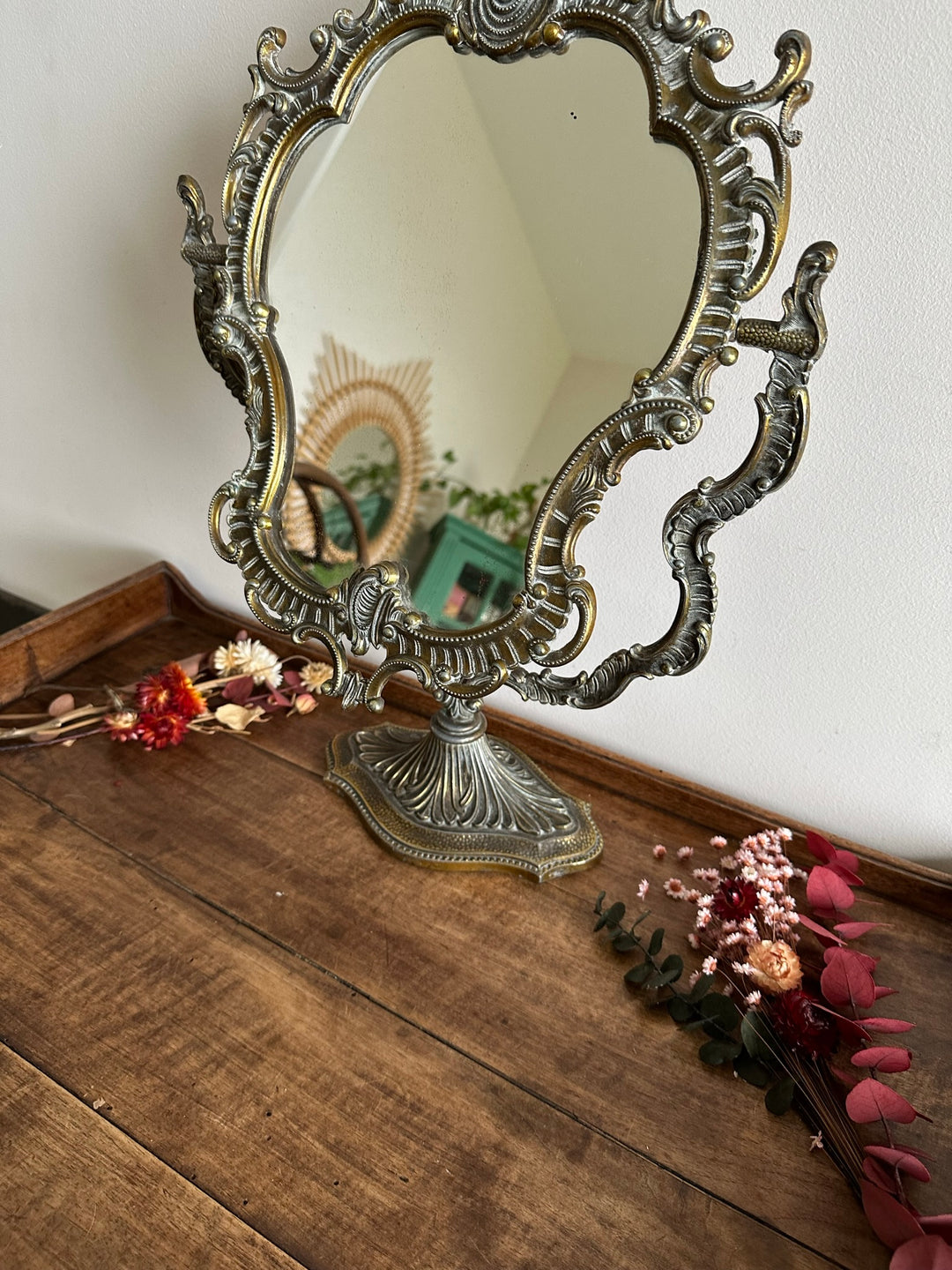 Miroir psyché sur pied en bronze et laiton style baroque