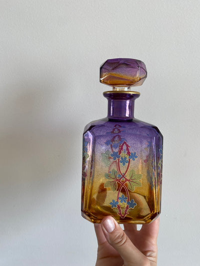 Bouteille dorée et mauve en verre décoration florale