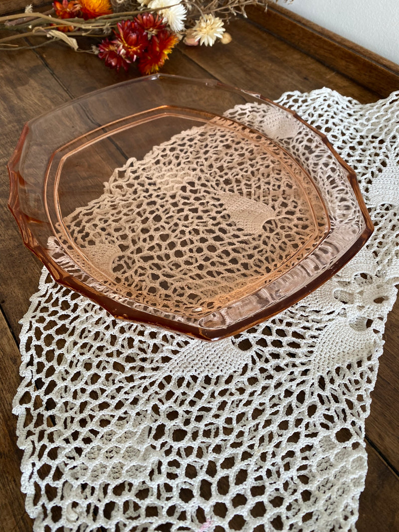 Assiette rectangulaire bords arrondis en verre rosaline