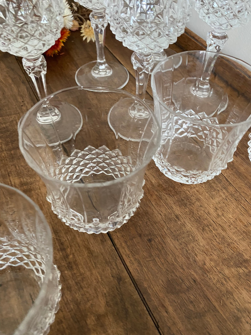 Verres en cristal décoration en pointes de diamants