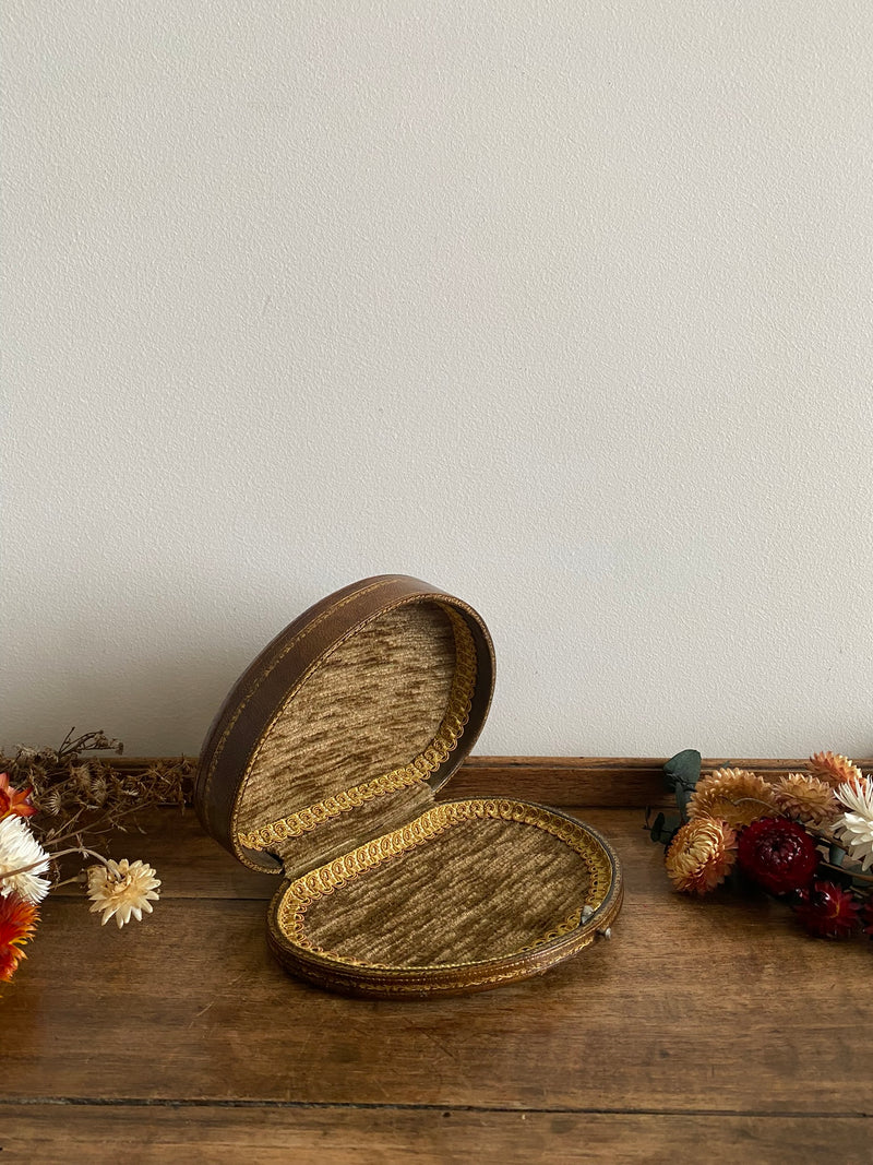 Boîte à bijoux en cuir marron années 50