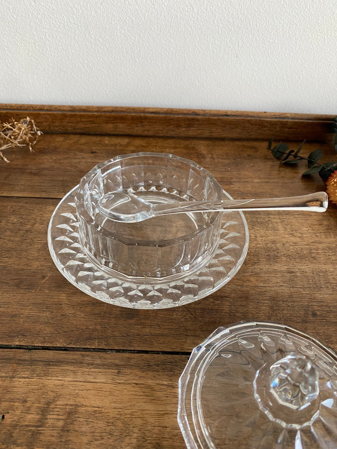 Pot à caviar en cristal de Baccarat avec couvercle et petite cuillère assortis