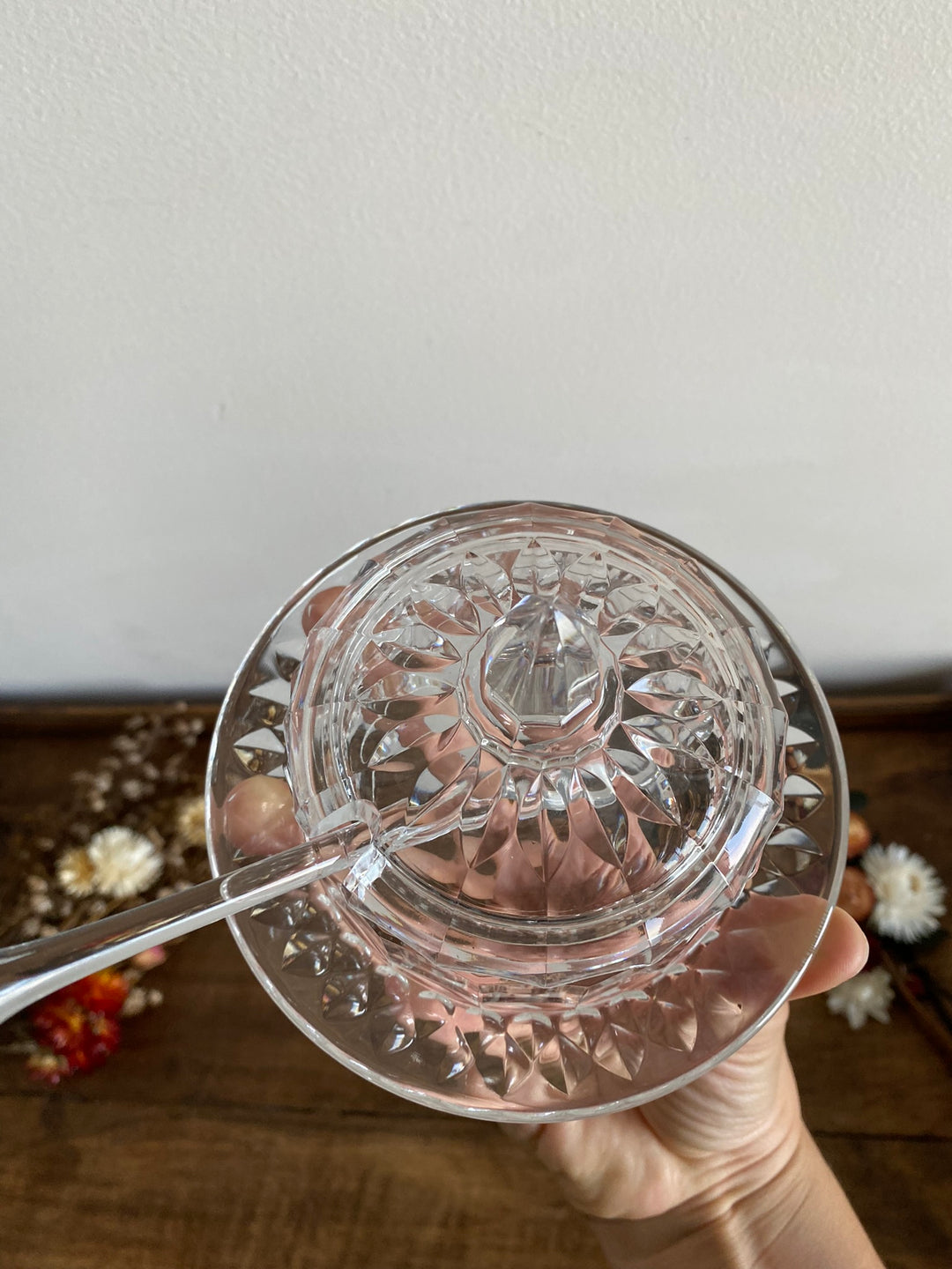 Pot à caviar en cristal de Baccarat avec couvercle et petite cuillère assortis