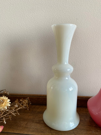 Vase en opaline soliflor rose