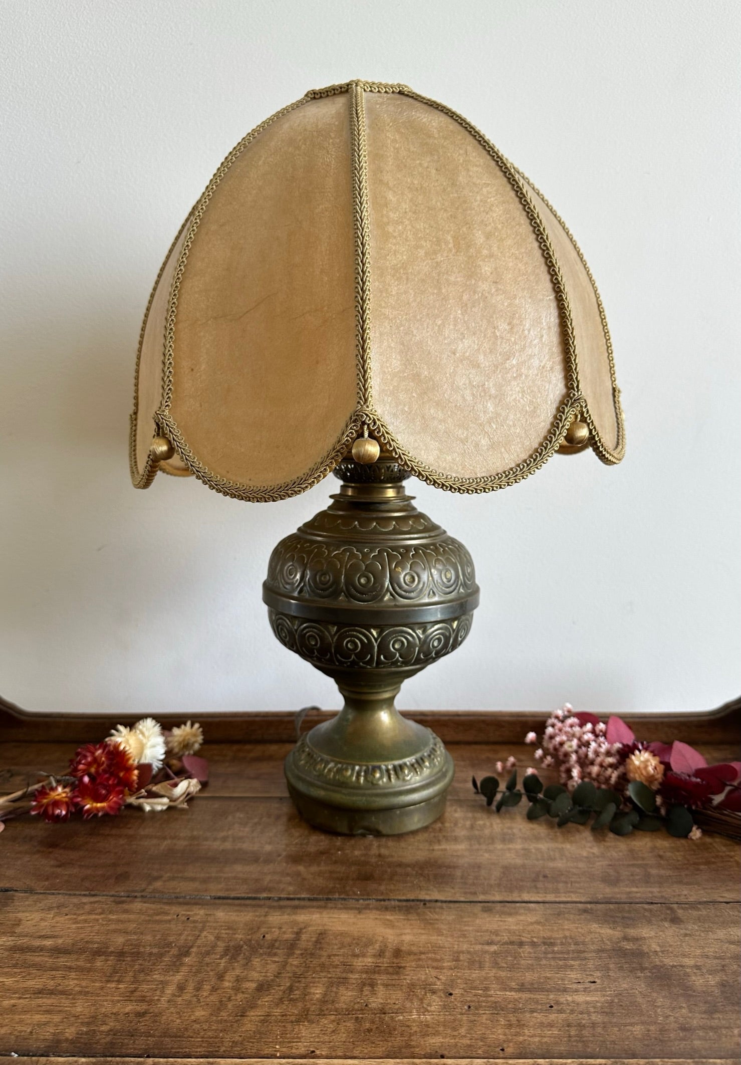 Ancienne lampe en laiton et abat-jour en plastique années 50 (Gebraucht Ancienne lampe en laiton et abat-jour en plastique années 50 (Gebraucht