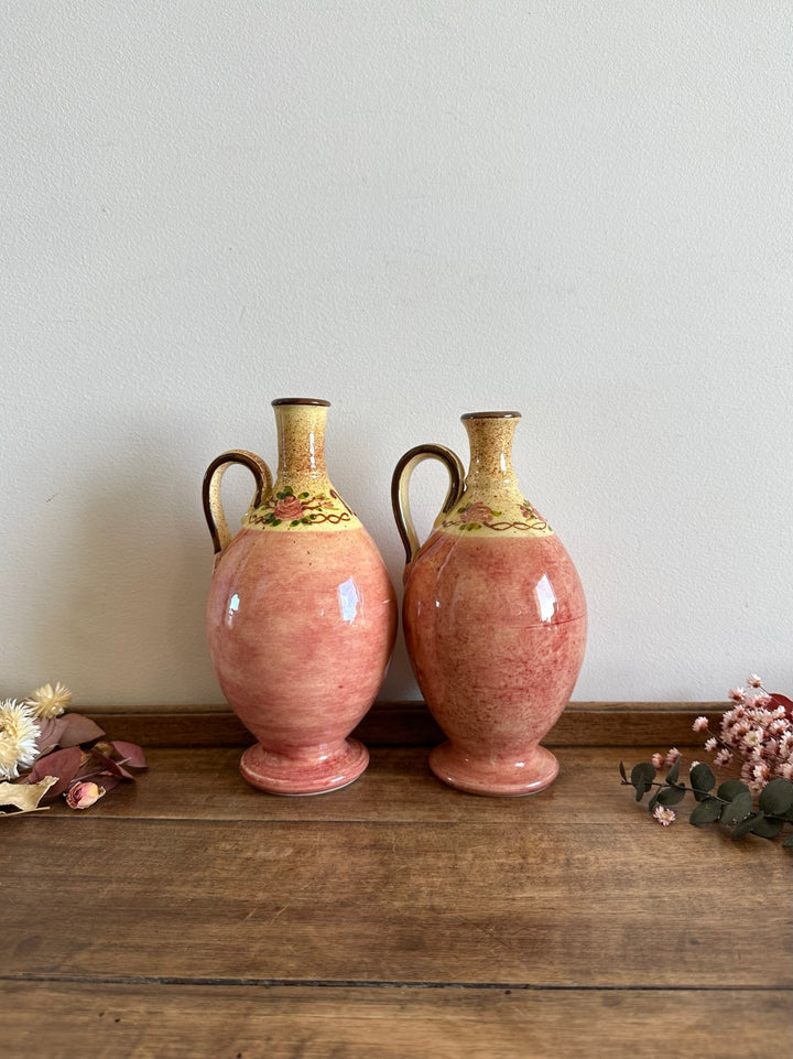 Pot à huile et à vinaigre en céramique vernis rose et jaune avec anse