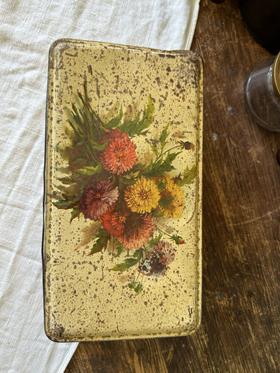 Boite en métal rectangulaire avec anses motifs fleurs
