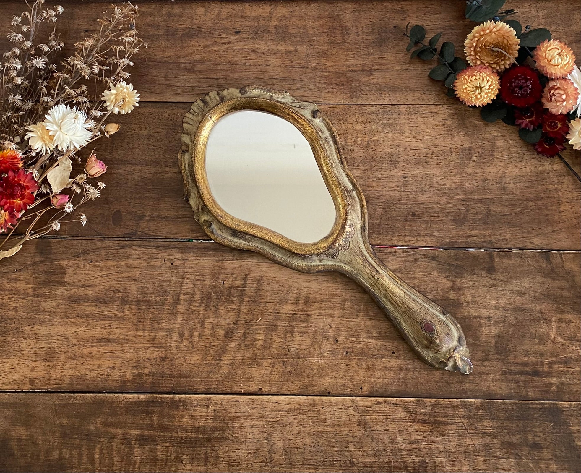 Miroir à Main Ancien – Bois Sculpté Avec Décor De Fleurs – Forme Ovale
