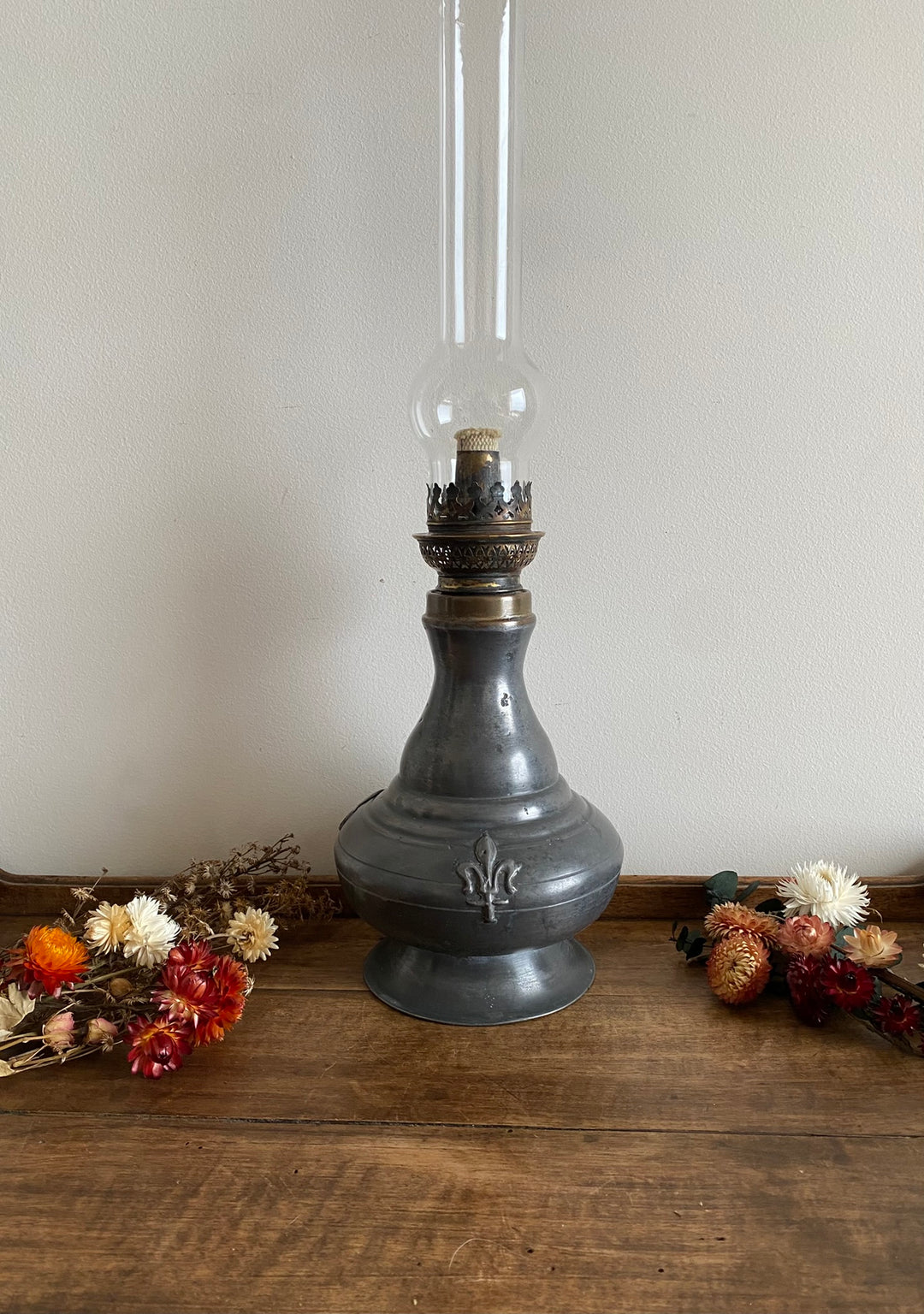 Lampe a petrole en etain