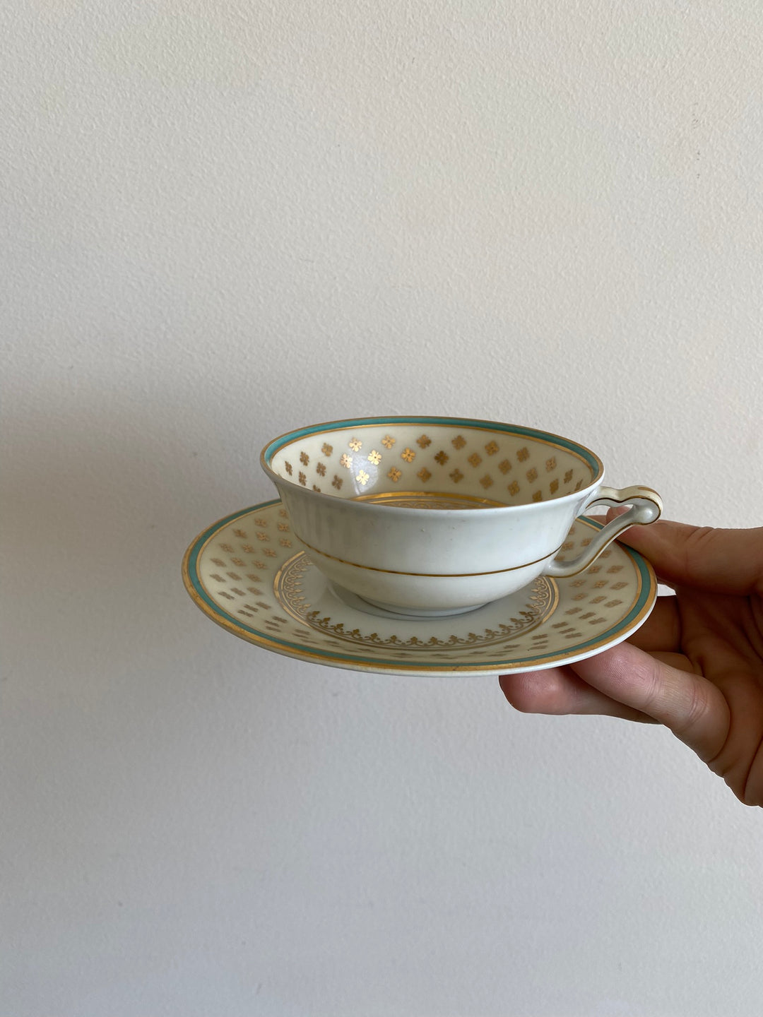 Service à café bordures vertes et petites fleurs en losanges dorées Limoges R&C