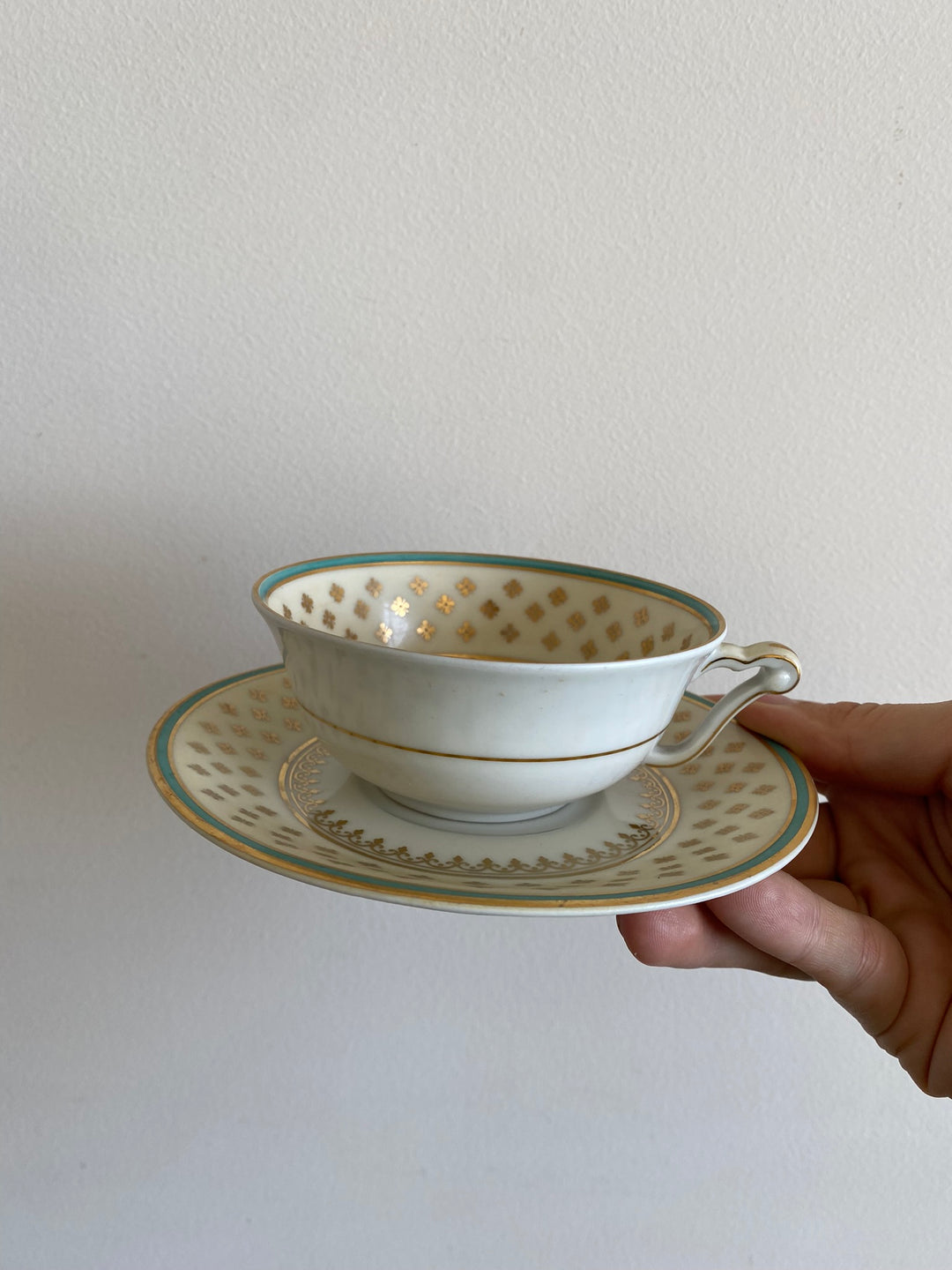 Service à café bordures vertes et petites fleurs en losanges dorées Limoges R&C